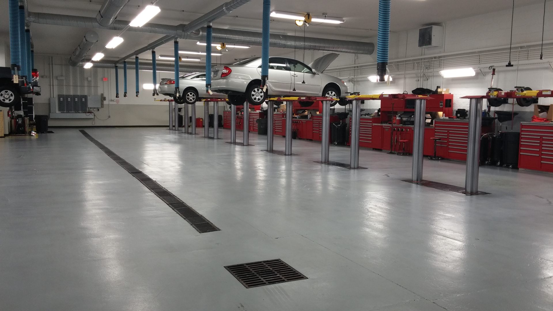 Expert Garage and Mechanic Floor Cleaning in Metro Atlanta