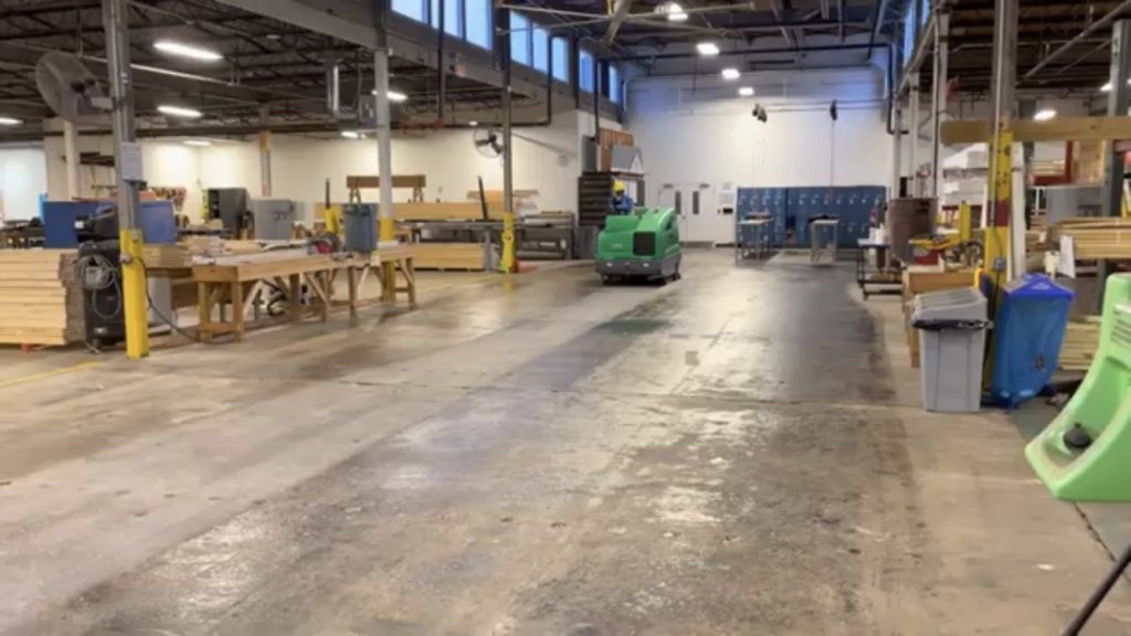 Warehouse-Floor-Cleaning
