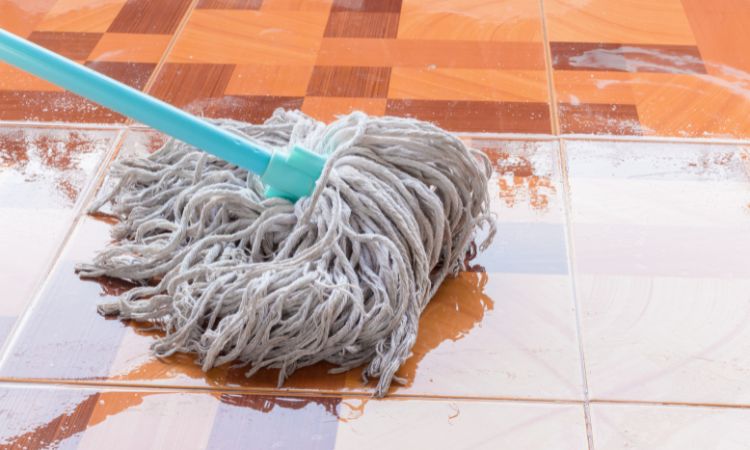 How To Mop Tile Floors Without Streaks?